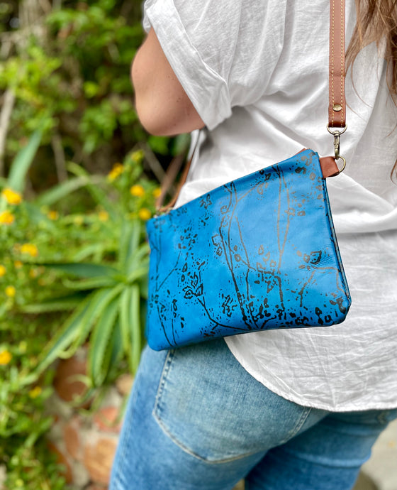 Twigs on Blue - Shoulder bag