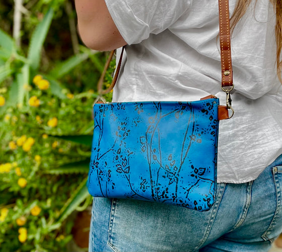 Twigs on Blue - Shoulder bag