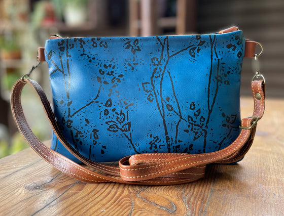 Twigs on Blue - Shoulder bag