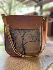  Hipster Bag - Acacia Silhouette