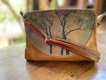  Messenger Bag - Acacia Silhouette